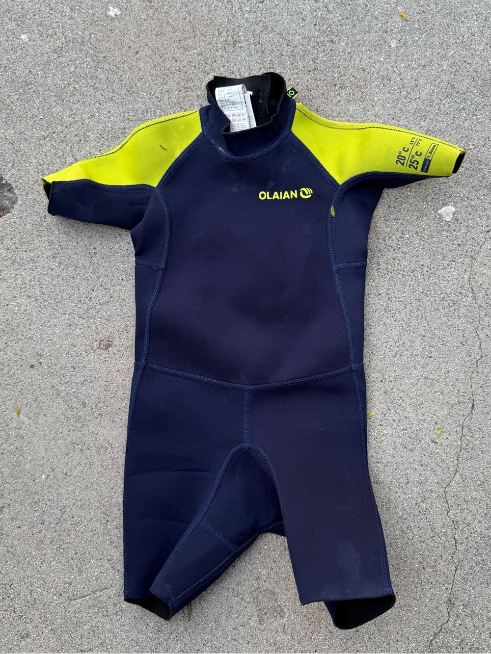 Decathlon Olanian Shortie Jr Surf Wetsuit 4 yrs old Preowned beach summer